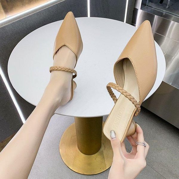 slippers low shoes woman's cover toe heeled mules luxury slides 2021 high designer pointed summer rubber basic rome fashion fabr, Black
slippers low shoes woman's cover toe heeled mules luxury slides 2021 high designer pointed summer rubber basic rome fashion fabr, Black
