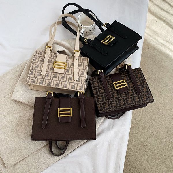 messenger bags messenger bagssingle 2021 shoulder fashion trend cross arm hand women's bag 
messenger bags messenger bagssingle 2021 shoulder fashion trend cross arm hand women's bag