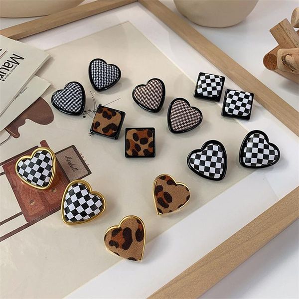 stud trendy leather checkerboard leopard pattern geometric square heart earrings for women jewelry accessories gift, Golden;silver
stud trendy leather checkerboard leopard pattern geometric square heart earrings for women jewelry accessories gift, Golden;silver