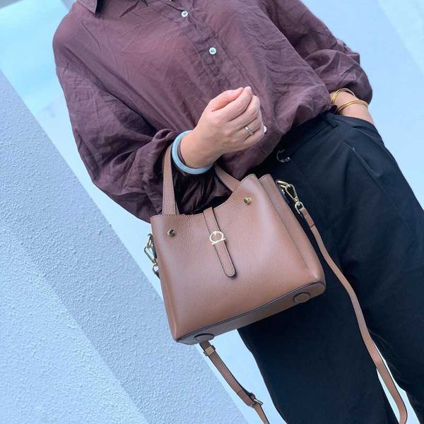 luxury handbags leather women's bag 2021 msenger bag head leather fashion one shoulder handbag 81273
luxury handbags leather women's bag 2021 msenger bag head leather fashion one shoulder handbag 81273