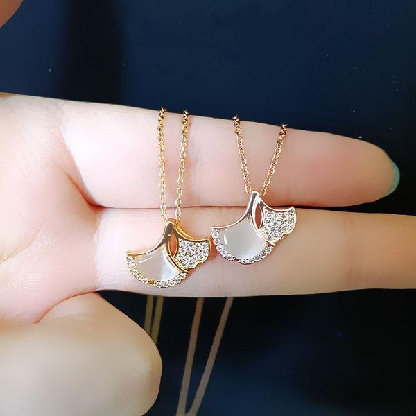 gold plated fan shape necklace for women 2021 jewelry titanium steel pendant ginkgo leaf opal luxury korea wholesale chains, Silver
gold plated fan shape necklace for women 2021 jewelry titanium steel pendant ginkgo leaf opal luxury korea wholesale chains, Silver