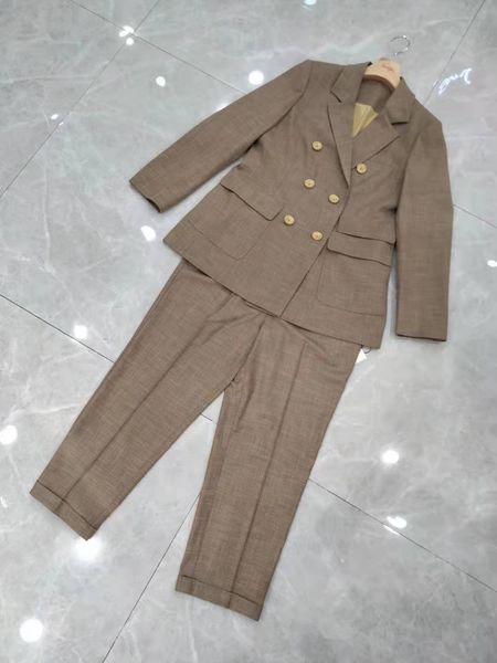 women's two piece pants for 2021 new design autumn seasons, White 
women's two piece pants for 2021 new design autumn seasons, White