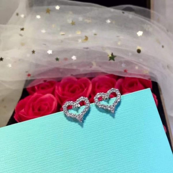 fashion designers earrings luxurys women's jewelry luxury sterling silver diamond earring temperament women jewelrys gift versatile sty, Golden
fashion designers earrings luxurys women's jewelry luxury sterling silver diamond earring temperament women jewelrys gift versatile sty, Golden