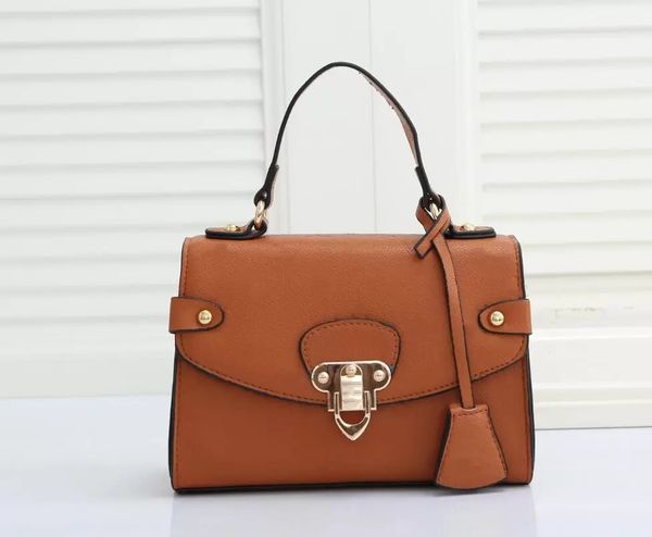 hh leather shoulder crossbody bag with letter chest oblique casual handbags purses flap cross body women fashion sliver chain black 23*9*15c
hh leather shoulder crossbody bag with letter chest oblique casual handbags purses flap cross body women fashion sliver chain black 23*9*15c