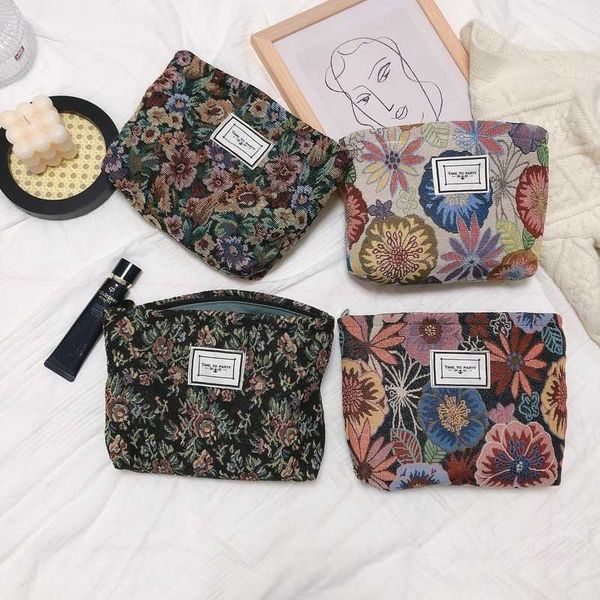 flowers jacquard cloth cosmetic bag women makeup handbag art style thick canvas high capacity zipper bag 210729
flowers jacquard cloth cosmetic bag women makeup handbag art style thick canvas high capacity zipper bag 210729