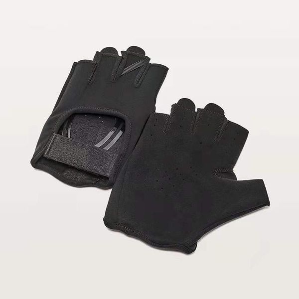 cycling gloves women's fitness yoga training pull-up anti-cocoon exercise half-finger leather, Black
cycling gloves women's fitness yoga training pull-up anti-cocoon exercise half-finger leather, Black