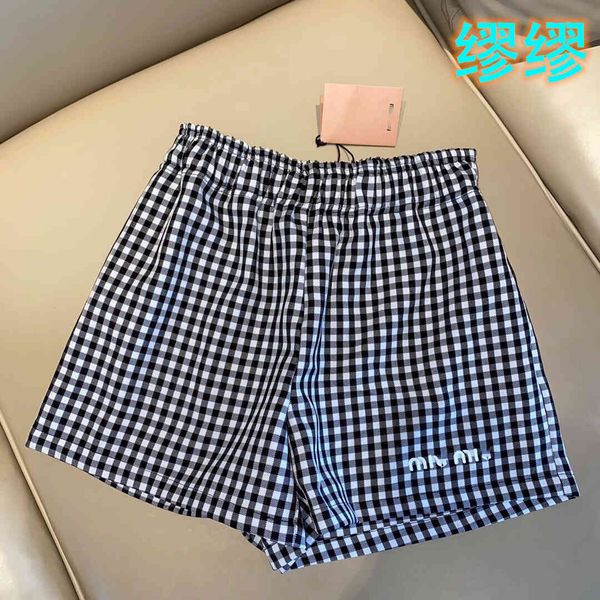 luxury design miao miu's summer embroidery letters high set plaid elastic waist women's shorts casual pants, White;black
luxury design miao miu's summer embroidery letters high set plaid elastic waist women's shorts casual pants, White;black