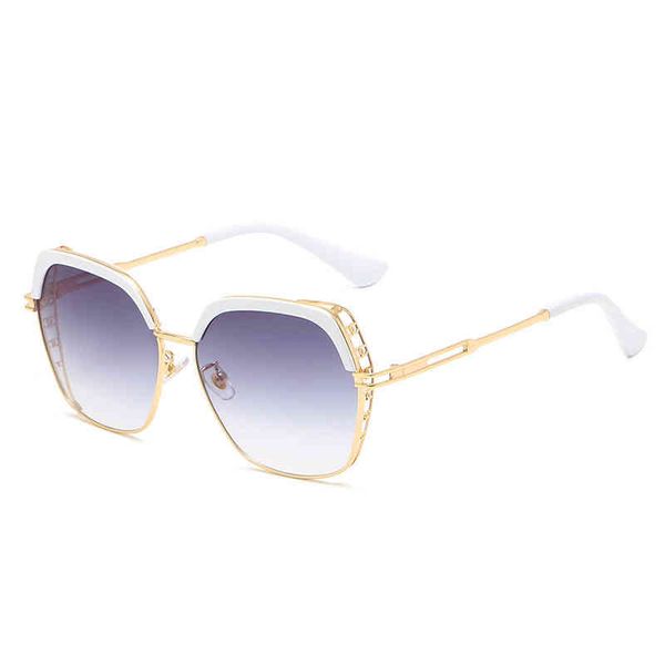 2021 new metal hollow out fashion trend cat's eye sunglass street shooting net red sunglass ce certification, White;black
2021 new metal hollow out fashion trend cat's eye sunglass street shooting net red sunglass ce certification, White;black