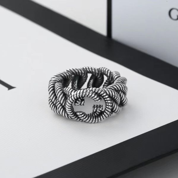 ring gujia double g letter double-sided thread 925 silver fashion style male and female lovers woven hollow
ring gujia double g letter double-sided thread 925 silver fashion style male and female lovers woven hollow