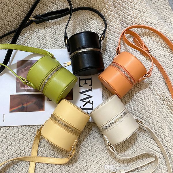 children handbag 2021 kids parent-child pure color mini bucket bag fashion baby girl princess change purse crossbody one shoulde bags f585, Black
children handbag 2021 kids parent-child pure color mini bucket bag fashion baby girl princess change purse crossbody one shoulde bags f585, Black