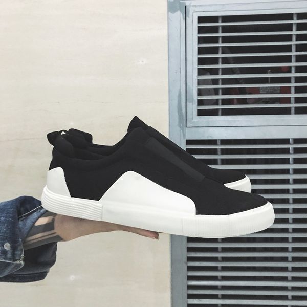 2021 fashion sneakers men canvas shoes men loafers mens causal shoes cool male street footwear classic black white n014
2021 fashion sneakers men canvas shoes men loafers mens causal shoes cool male street footwear classic black white n014