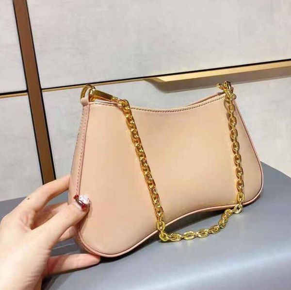 2021 designers women underarm bag leather chain shoulder bags fashion senior totes temperament handbag lady socialite bag
2021 designers women underarm bag leather chain shoulder bags fashion senior totes temperament handbag lady socialite bag