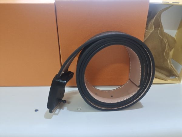 2022 fashion big buckle genuine leather belt orange box designer belts men women mens black cowhide belt, Black;brown
2022 fashion big buckle genuine leather belt orange box designer belts men women mens black cowhide belt, Black;brown