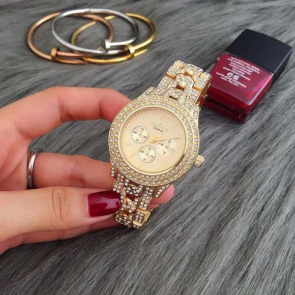 wristwatches 2021 qulity contena women's watch full diamond ladies clock quartz gold woman watches trend, Slivery;brown
wristwatches 2021 qulity contena women's watch full diamond ladies clock quartz gold woman watches trend, Slivery;brown
