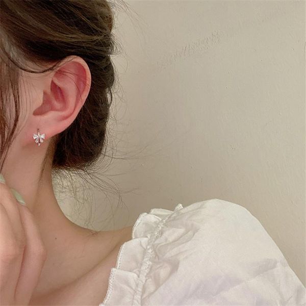 hoop & huggie 2021 korea style exquisite zircon bow earrings for woman wedding party simple aesthetic jewelry accessories, Golden;silver
hoop & huggie 2021 korea style exquisite zircon bow earrings for woman wedding party simple aesthetic jewelry accessories, Golden;silver