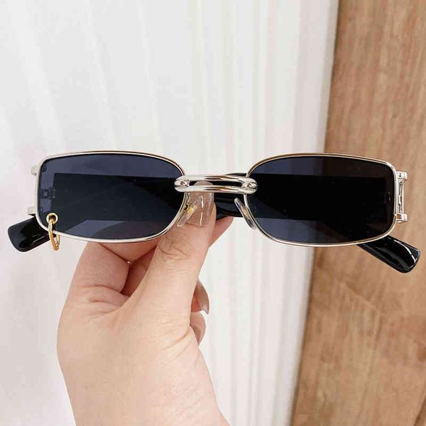 qpeclou 2021 new fashion metal punk sunglass women brand digner vintage small square sunglass men cool show shadsii3, White;black
qpeclou 2021 new fashion metal punk sunglass women brand digner vintage small square sunglass men cool show shadsii3, White;black