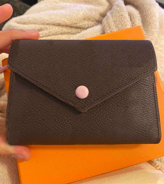 2021 designer wallet for women multicolor wallets card holder womens purse classic zipper pocket victorine, Red;black
2021 designer wallet for women multicolor wallets card holder womens purse classic zipper pocket victorine, Red;black