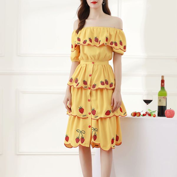 retro-ethnic embroidered strawberry flowers sleeve short tempers half skirt of women two-piece suits, Black
retro-ethnic embroidered strawberry flowers sleeve short tempers half skirt of women two-piece suits, Black