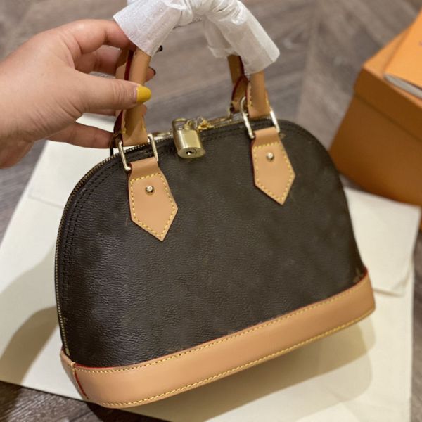 shell bag ladies crossbody shoulder bag purse handbag classic style old flower women bags fashion 25cm 32cm
shell bag ladies crossbody shoulder bag purse handbag classic style old flower women bags fashion 25cm 32cm