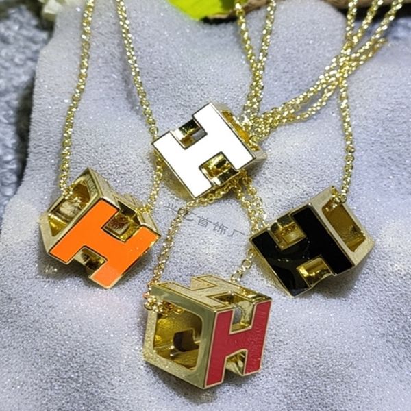 2021 high-quality jewelry 70% off sale square necklace letter pendant simple and versatile titanium steel necklace female clavicle chain 18k, Silver
2021 high-quality jewelry 70% off sale square necklace letter pendant simple and versatile titanium steel necklace female clavicle chain 18k, Silver