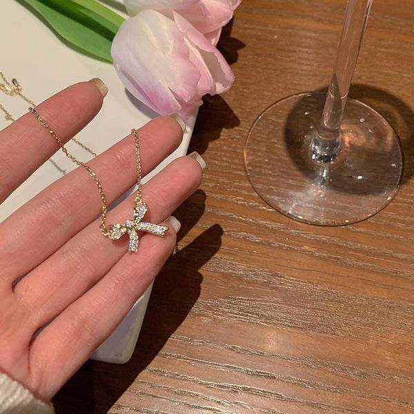 chains korean luxury design exquisite sweet zircon shining bow pendant necklace for women elegant prom clavicle fashion jewelry, Silver
chains korean luxury design exquisite sweet zircon shining bow pendant necklace for women elegant prom clavicle fashion jewelry, Silver