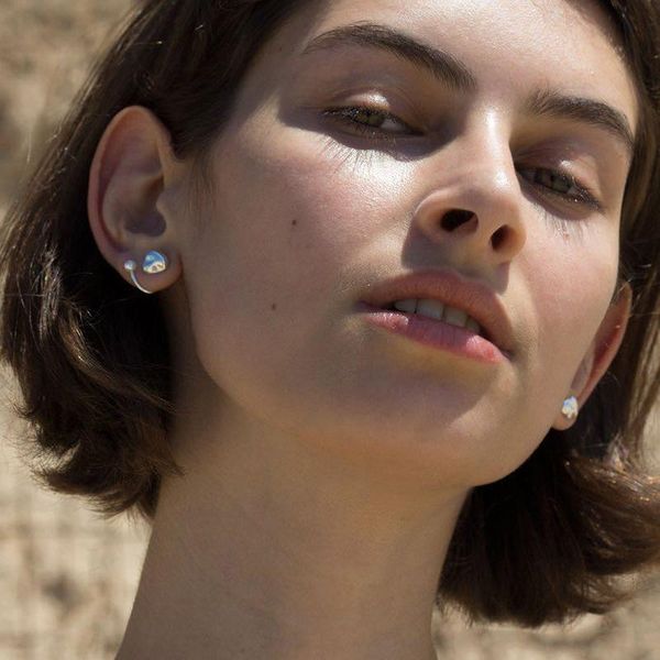 stud ins niche designer earrings female atmosphere french retro style front and rear imitation pearl personalized, Golden;silver
stud ins niche designer earrings female atmosphere french retro style front and rear imitation pearl personalized, Golden;silver