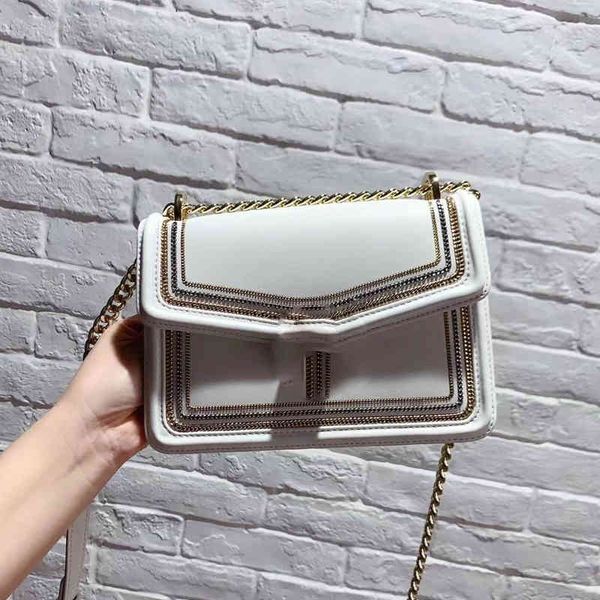 designer bagsspring/summer 2021 new small square bag inlaid with iron chain, leather rim, female tofu bag, shoulder messengerluxury bag
designer bagsspring/summer 2021 new small square bag inlaid with iron chain, leather rim, female tofu bag, shoulder messengerluxury bag