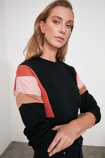trendyol handles with color block knitted sweatshirt twoaw21sw1235 women's hoodies & sweatshirts, Black
trendyol handles with color block knitted sweatshirt twoaw21sw1235 women's hoodies & sweatshirts, Black