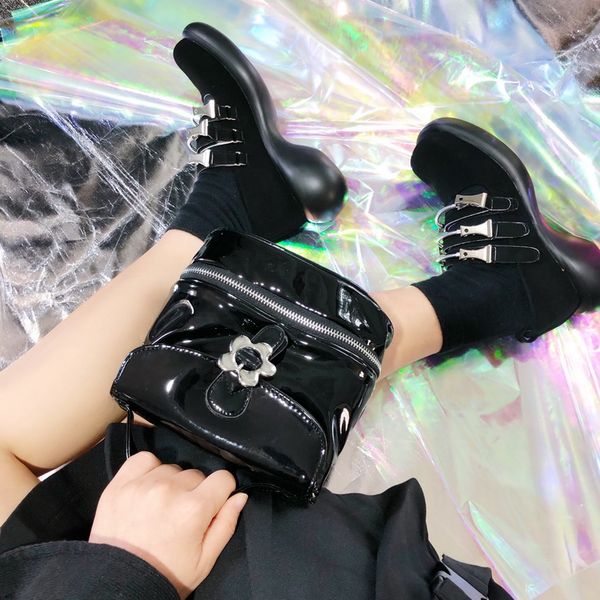solid color patent leather women underarm bag fashion design ladies shoulder crossbody bags female small portable handbags purse
solid color patent leather women underarm bag fashion design ladies shoulder crossbody bags female small portable handbags purse