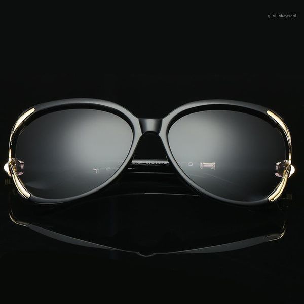 diamond flower sunglasses fashion female brand colorful women shades, White;black
diamond flower sunglasses fashion female brand colorful women shades, White;black