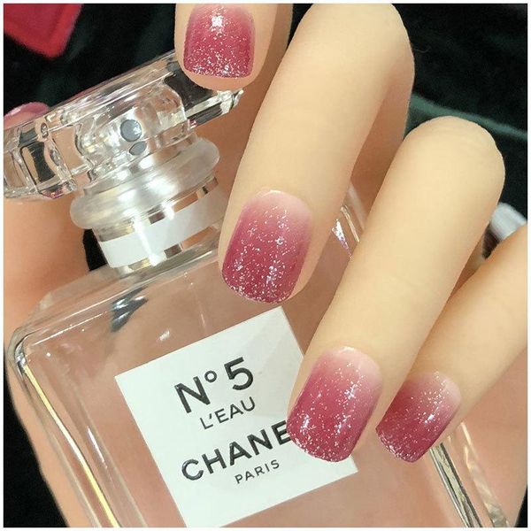 false nails 24pcs glitter sequins gradient pink waterproof artificial nail tips with glue short round full cover fake, Red;gold
false nails 24pcs glitter sequins gradient pink waterproof artificial nail tips with glue short round full cover fake, Red;gold