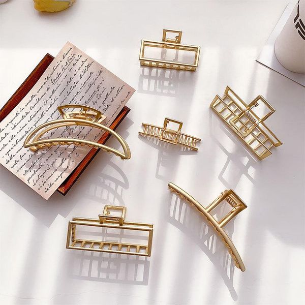 hair clips & barrettes metal clip, large practical elegant temperament hairpin, korean version of the back head, Golden;silver
hair clips & barrettes metal clip, large practical elegant temperament hairpin, korean version of the back head, Golden;silver