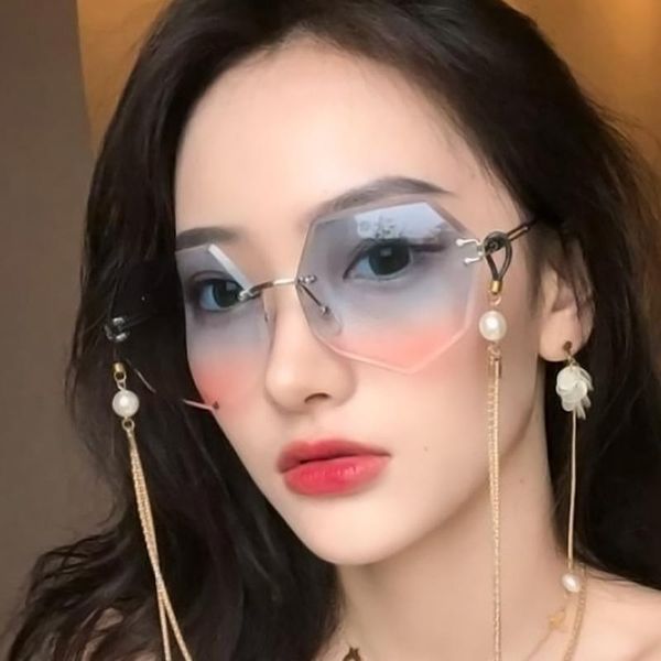 sunglasses 2021 erilles fashion gradient women ocean cut trimmed lens metal curved temples sun glasses female uv400 googles, White;black
sunglasses 2021 erilles fashion gradient women ocean cut trimmed lens metal curved temples sun glasses female uv400 googles, White;black