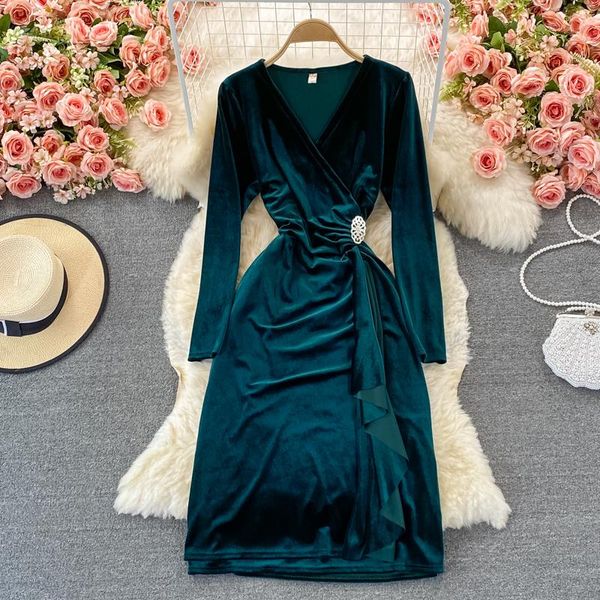 casual dresses women retro velour dress long sleeve v neck slim ruffles 2021 autumn elegant fashion streetwear midi, Black;gray
casual dresses women retro velour dress long sleeve v neck slim ruffles 2021 autumn elegant fashion streetwear midi, Black;gray