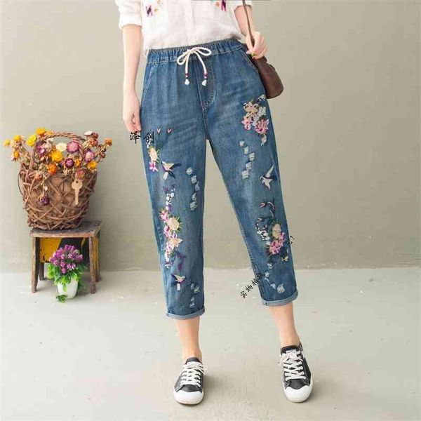 women harem jeans elastic waist spring floral embroidery chinese style denim pant calf length trousers lady casual loose pants 210629, Blue
women harem jeans elastic waist spring floral embroidery chinese style denim pant calf length trousers lady casual loose pants 210629, Blue