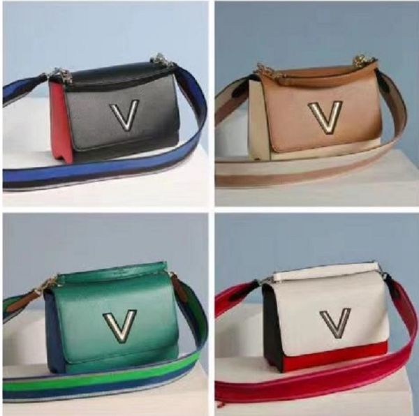classic high-quality luxury designer bag wallet handbags water ripple twist handbag ladies fashion one-shoulder messenger bags clutch ship
classic high-quality luxury designer bag wallet handbags water ripple twist handbag ladies fashion one-shoulder messenger bags clutch ship