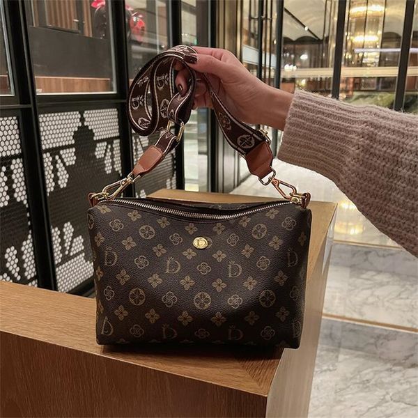 2021 new style shoulder bag purses handbags tote hasp flap square underarm armpit triangle letters wallets totes women luxurys designers sho
2021 new style shoulder bag purses handbags tote hasp flap square underarm armpit triangle letters wallets totes women luxurys designers sho
