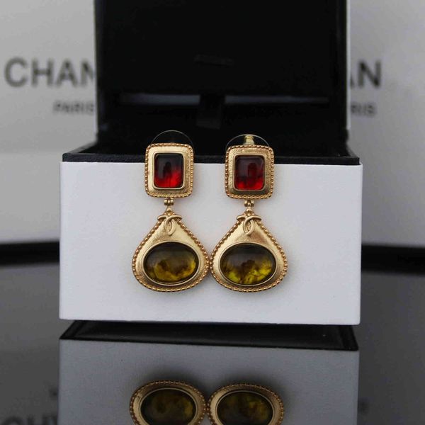 design jewelry lr1212 personality red inlaid drop pendant earrings fashion celebrity style brass, Silver
design jewelry lr1212 personality red inlaid drop pendant earrings fashion celebrity style brass, Silver