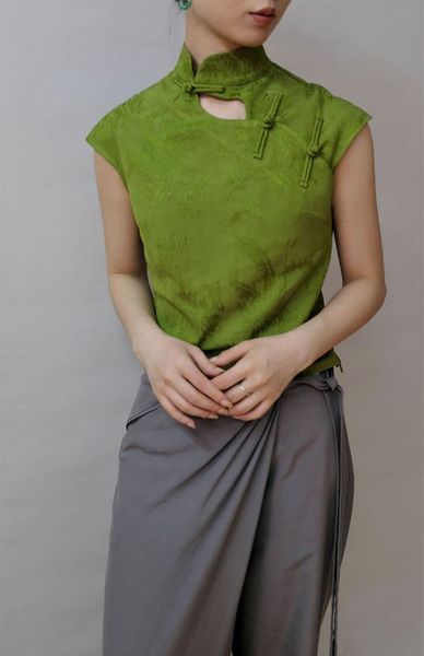ethnic clothing 2021 sleeveless lady tang suit shirt traditional chinese style classic mandarin collar blouse vintage hollow out qipao, Red
ethnic clothing 2021 sleeveless lady tang suit shirt traditional chinese style classic mandarin collar blouse vintage hollow out qipao, Red