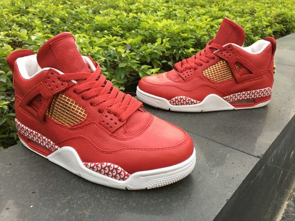 men's basketball shoes, red shoe upper and gold color sports shoes, full size shipping with shoe box 40-47.5d0ea
men's basketball shoes, red shoe upper and gold color sports shoes, full size shipping with shoe box 40-47.5d0ea