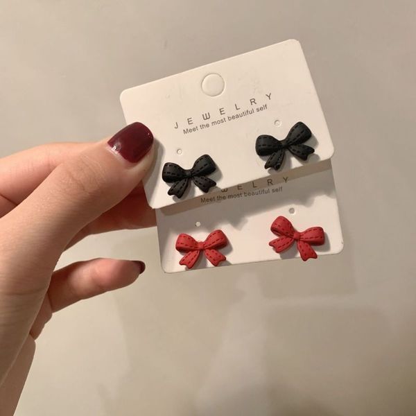 sweet and lovely net runaway princess element big female red bow earrings earclip, Black
sweet and lovely net runaway princess element big female red bow earrings earclip, Black