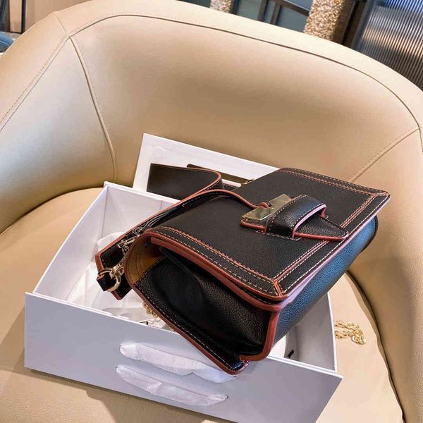 inverted women handbags triangle with soft fabric and fashionable color contrast small square single shoulder simple fashion batch zmm
inverted women handbags triangle with soft fabric and fashionable color contrast small square single shoulder simple fashion batch zmm