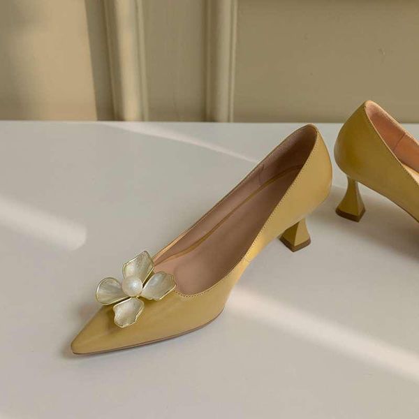 spring high heel shoes women's pumps european cow leather pointed toe heels flower elegant lady evening party dress, Black
spring high heel shoes women's pumps european cow leather pointed toe heels flower elegant lady evening party dress, Black