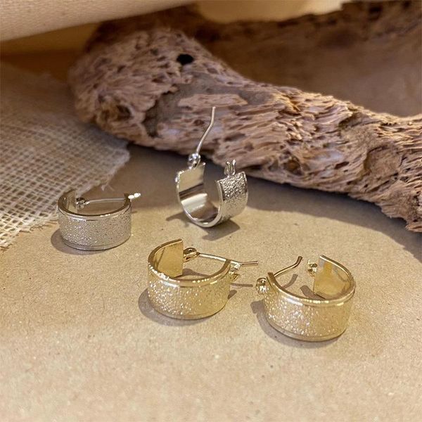 hoop & huggie allme minimalist gold silver color dull polish chunky earrings for women ladies textured accessories 2021, Golden;silver
hoop & huggie allme minimalist gold silver color dull polish chunky earrings for women ladies textured accessories 2021, Golden;silver