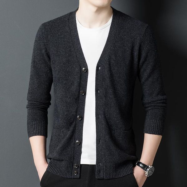 men's sweaters cardigan sweater all wool outer wear thickened v-neck loose coat 2021 style, White;black
men's sweaters cardigan sweater all wool outer wear thickened v-neck loose coat 2021 style, White;black