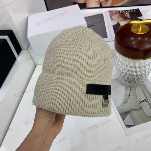 knitted autumn hats fashion new brand designer winter caps beige color, Blue;gray
knitted autumn hats fashion new brand designer winter caps beige color, Blue;gray