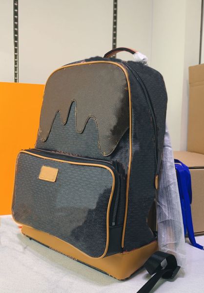 fashion shoulder bag leather designer outdoor sports casual men women30*4088*13cm 
fashion shoulder bag leather designer outdoor sports casual men women30*4088*13cm