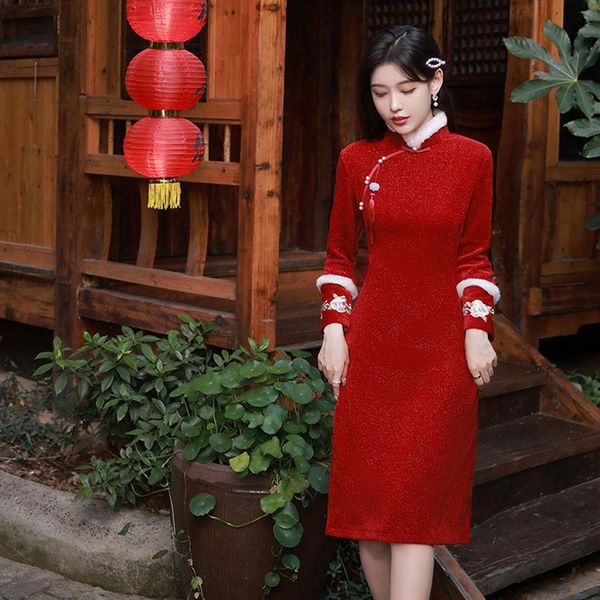 ethnic clothing burgundy chenille vintage button cheongsam elegant lady mandarin collar chinese banquet dress gown retro embroidery qipao, Red
ethnic clothing burgundy chenille vintage button cheongsam elegant lady mandarin collar chinese banquet dress gown retro embroidery qipao, Red