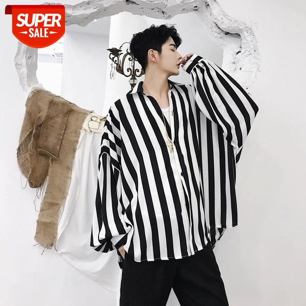 2018 men's fashion trend black white stripe printing loose casual bat long sleeve french cuff shirts hawaiian brand #5u0u, White;black
2018 men's fashion trend black white stripe printing loose casual bat long sleeve french cuff shirts hawaiian brand #5u0u, White;black