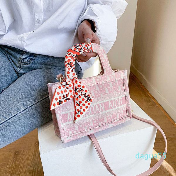 classic flowernet red women's 2021 new versatile old flower tote single shoulder messenger canvas bag embroidered handbaglouis v
classic flowernet red women's 2021 new versatile old flower tote single shoulder messenger canvas bag embroidered handbaglouis v